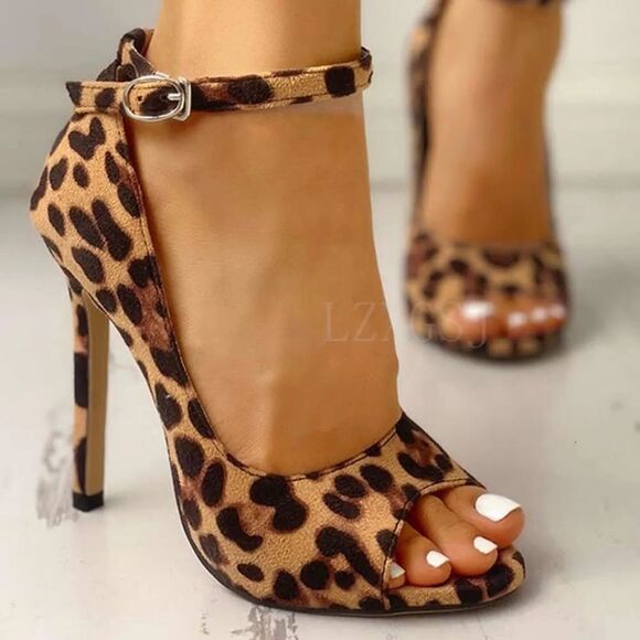 None Shoes - (S-4377) Leopard Stiletto Heels Sz 6.5